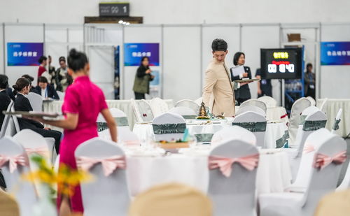 技艺赋能乡村 匠心铸就未来——第二届全国乡村振兴职业技能大赛在贵阳启幕，美发服务成亮点